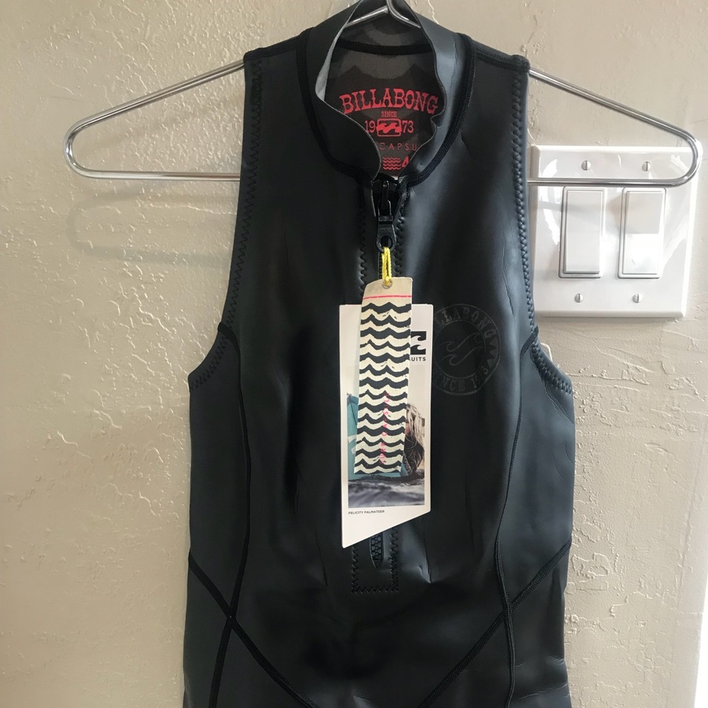 Billabong Wetsuit / Swimsuit / Sz 4